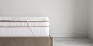 saatva graphite memory foam topper